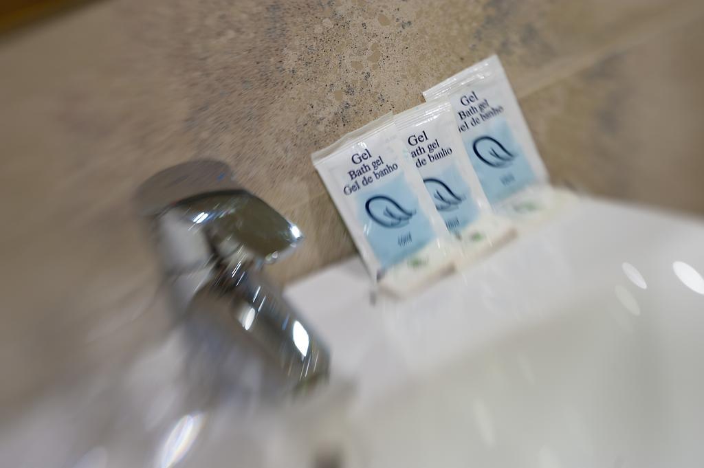 Iraipe Izaga Hostal Noáin Exteriör bild